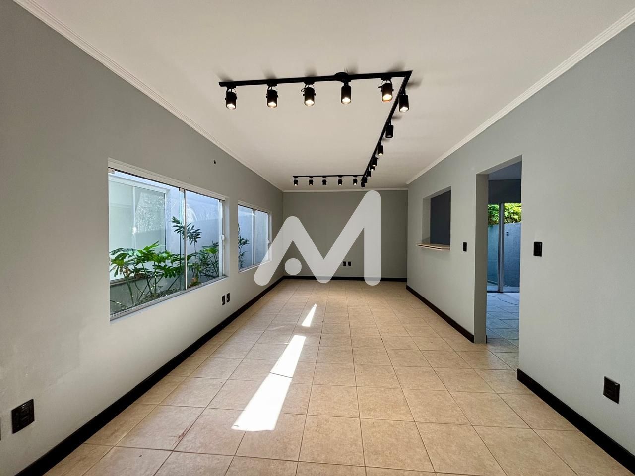 Sala Comercial com 120m² no bairro Centro em Lajeado para Alugar