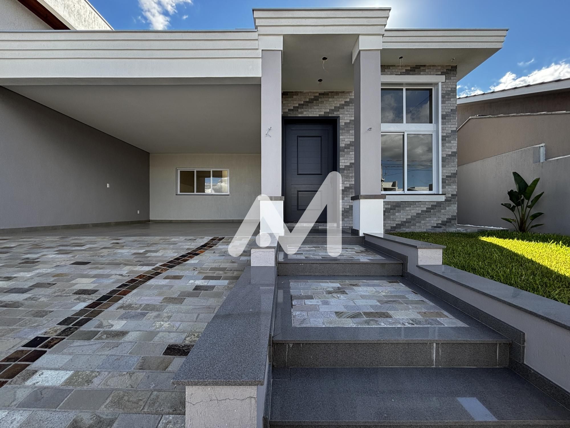 Casa com 189m² e 3 dormitórios no bairro Universitário em Lajeado para Comprar