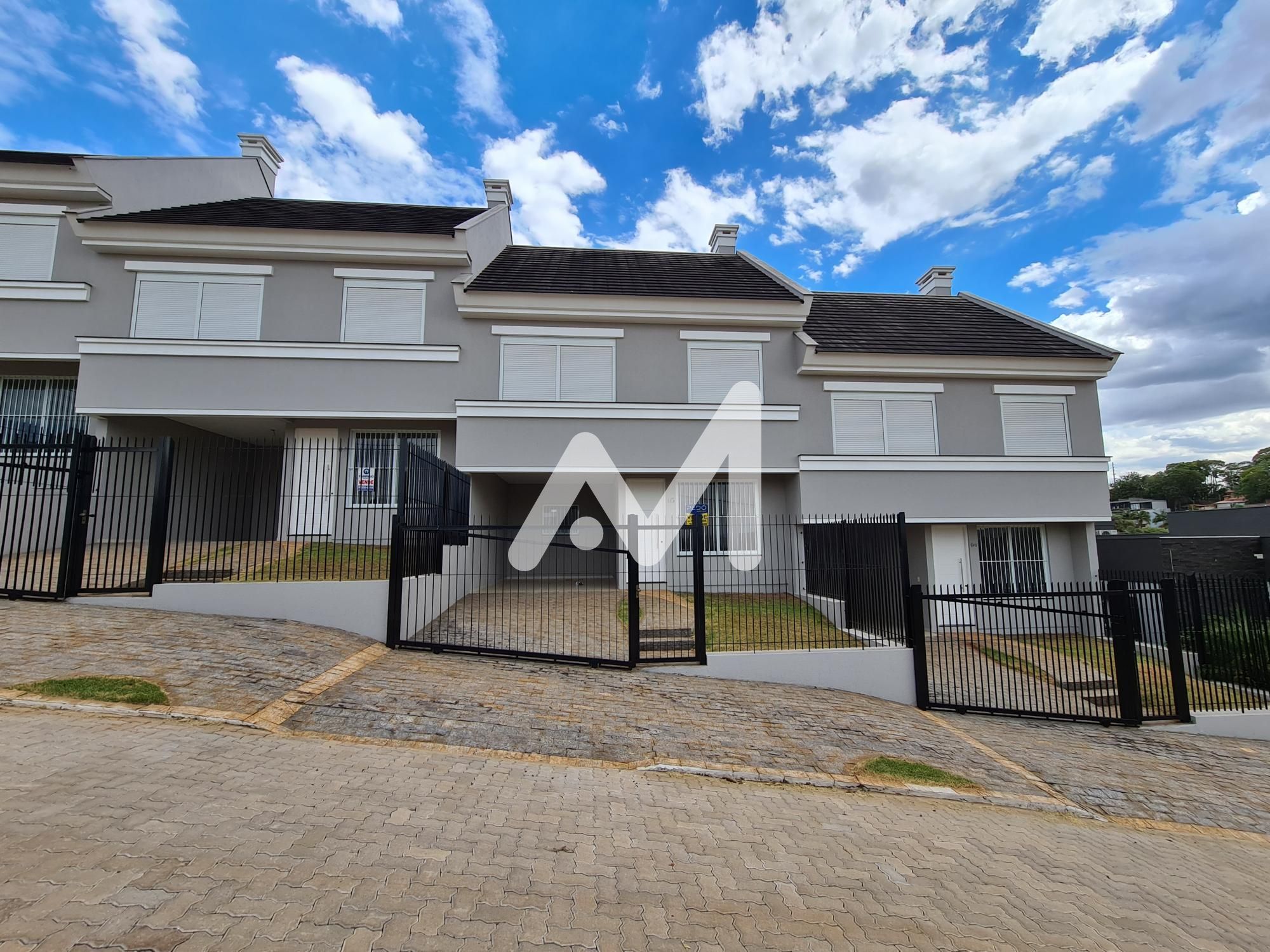 Sobrado com 138m² e 3 dormitórios no bairro Universitário em Lajeado para Comprar