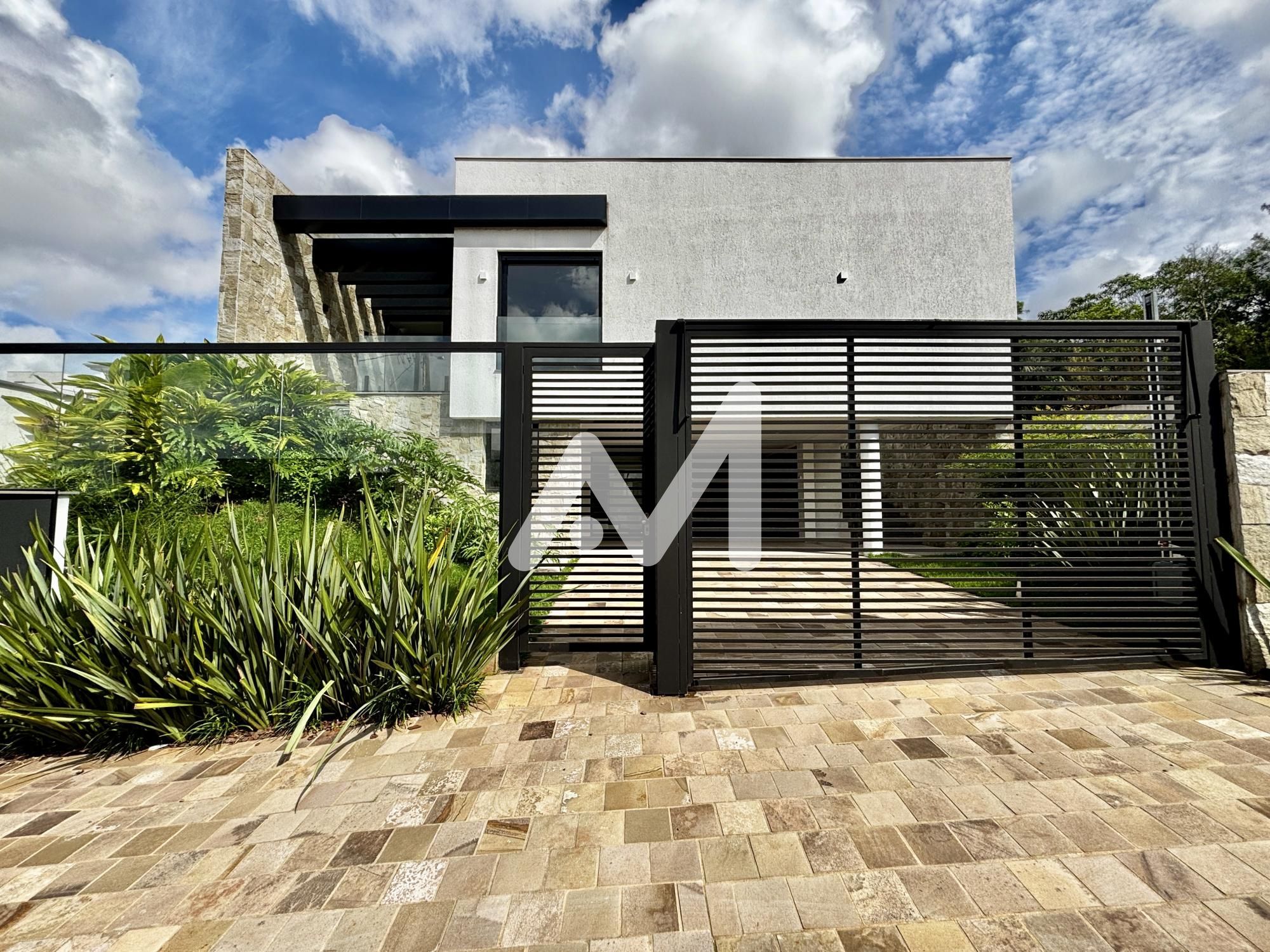 Casa com 334m² e 3 dormitórios no bairro Carneiros em Lajeado para Comprar