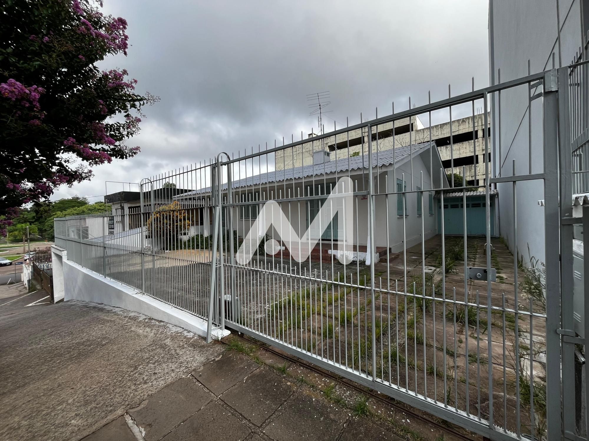 Casa com 135m² e 3 dormitórios no bairro Centro em Lajeado para Alugar