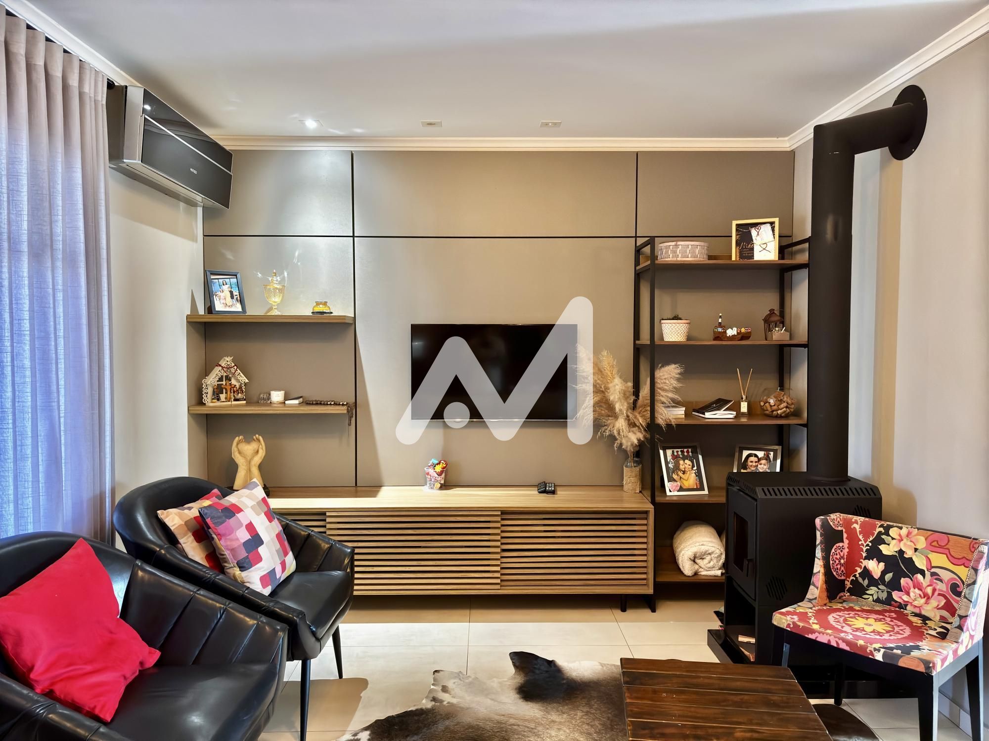 Sobrado com 138m² e 3 dormitórios no bairro Carneiros em Lajeado para Comprar