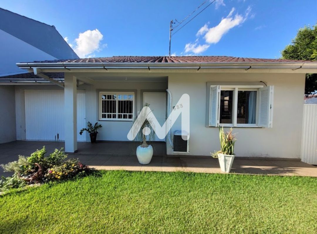 Casa e 3 dormitórios no bairro Universitário em Lajeado para Comprar