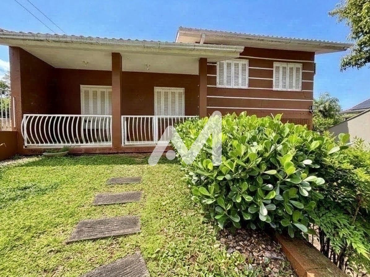 Casa com 143m² e 3 dormitórios no bairro Universitário em Lajeado para Comprar