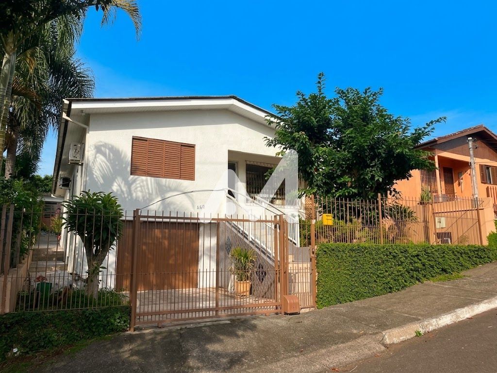 Casa com 238m² e 3 dormitórios no bairro Montanha em Lajeado para Comprar