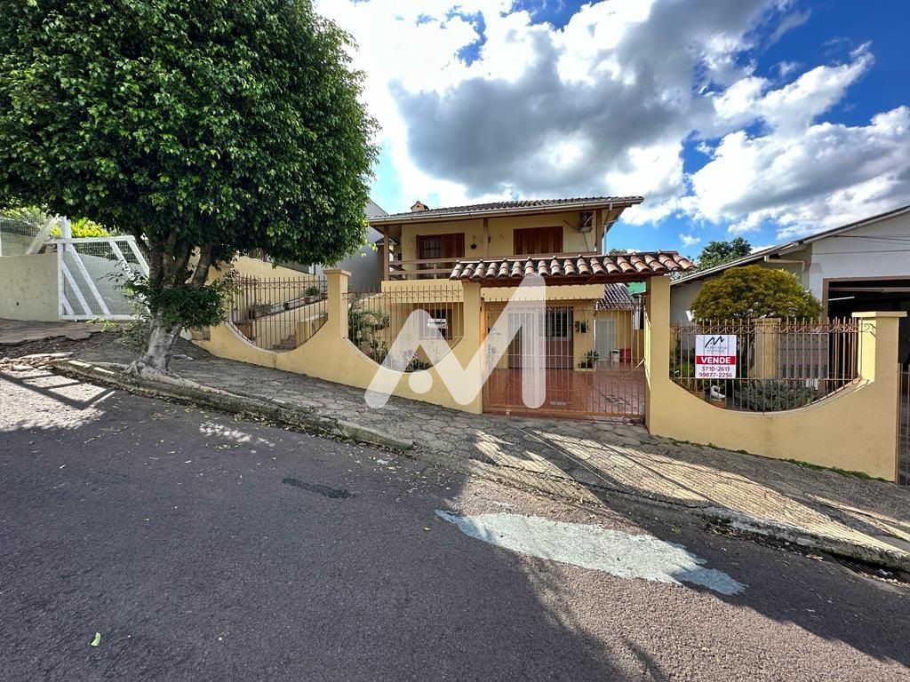Casa com 203m² e 3 dormitórios no bairro Montanha em Lajeado para Comprar