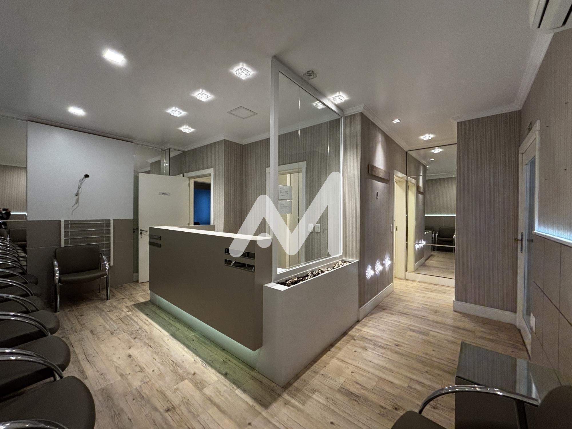 Sala Comercial com 90m² no bairro Centro em Lajeado para Comprar ou Alugar