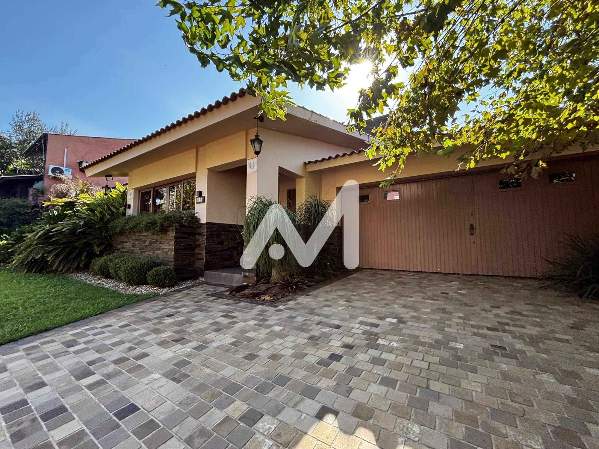 Casa com 188m² e 3 dormitórios no bairro Florestal em Lajeado para Comprar
