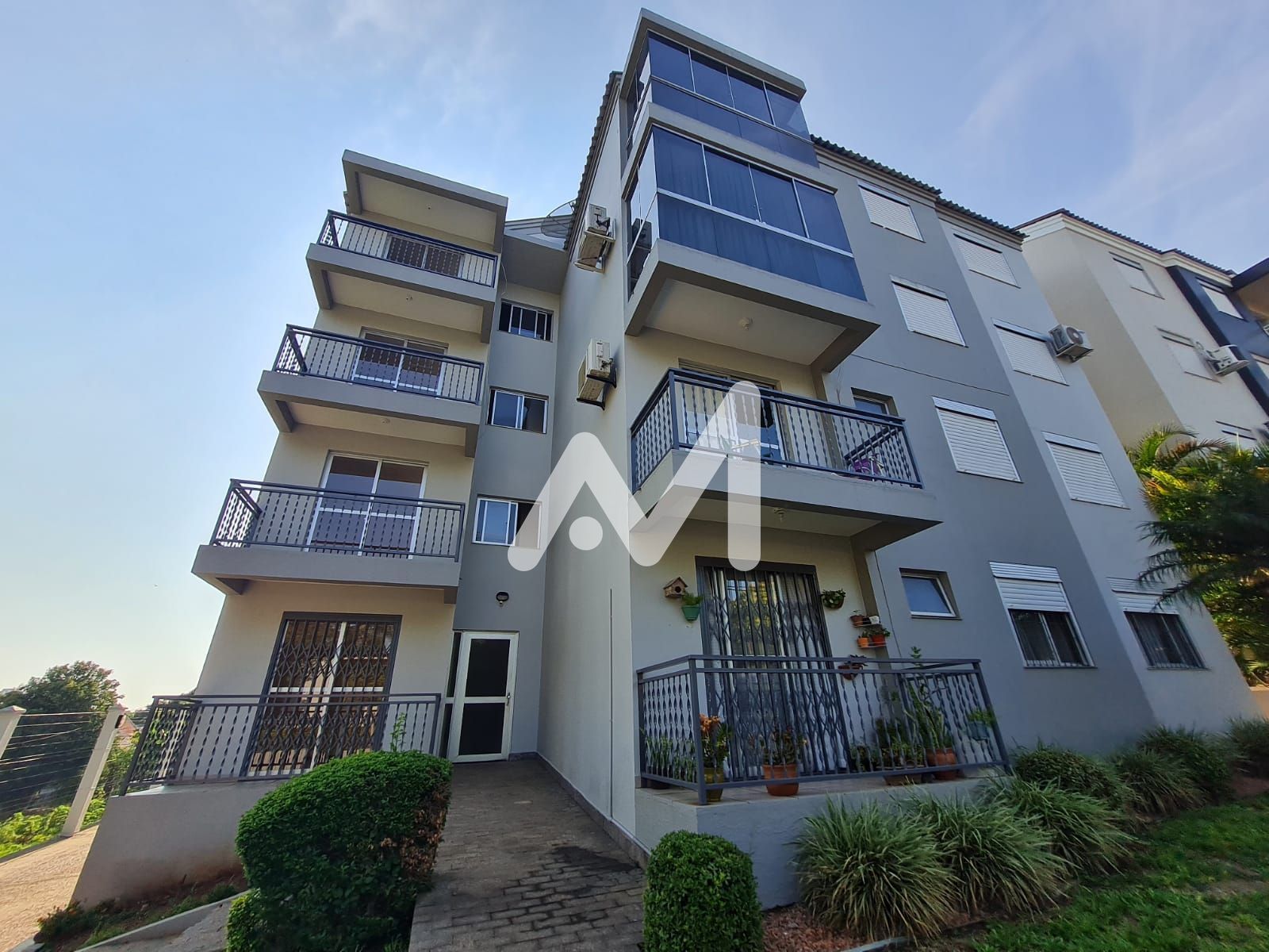 Apartamento com 80m² e 3 dormitórios no bairro Florestal em Lajeado para Comprar