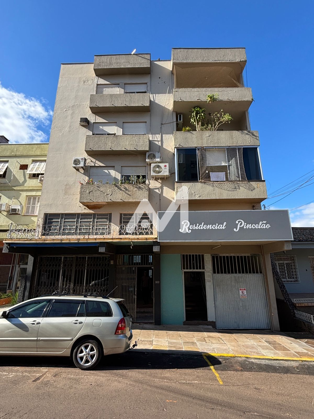 Apartamento com 82m² e 3 dormitórios no bairro Centro em Lajeado para Alugar