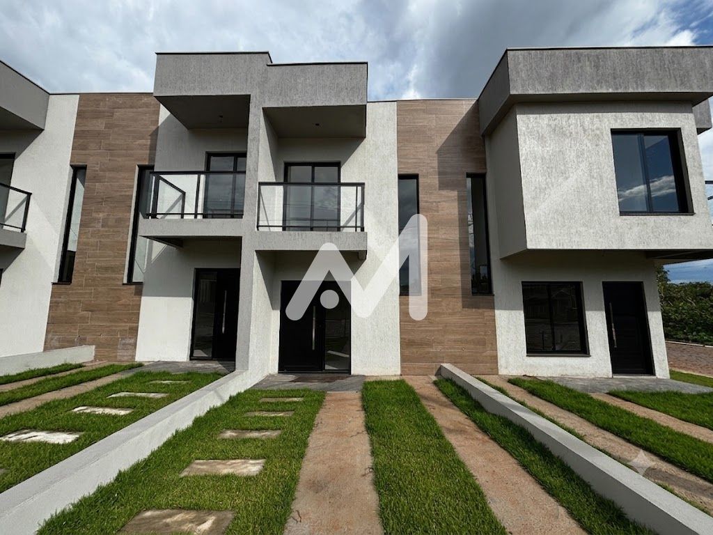 Sobrado com 74m² e 2 dormitórios no bairro Conventos em Lajeado para Comprar