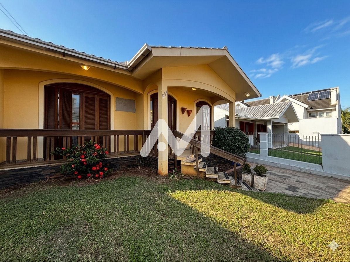 Casa com 147m² e 3 dormitórios no bairro Universitário em Lajeado para Comprar
