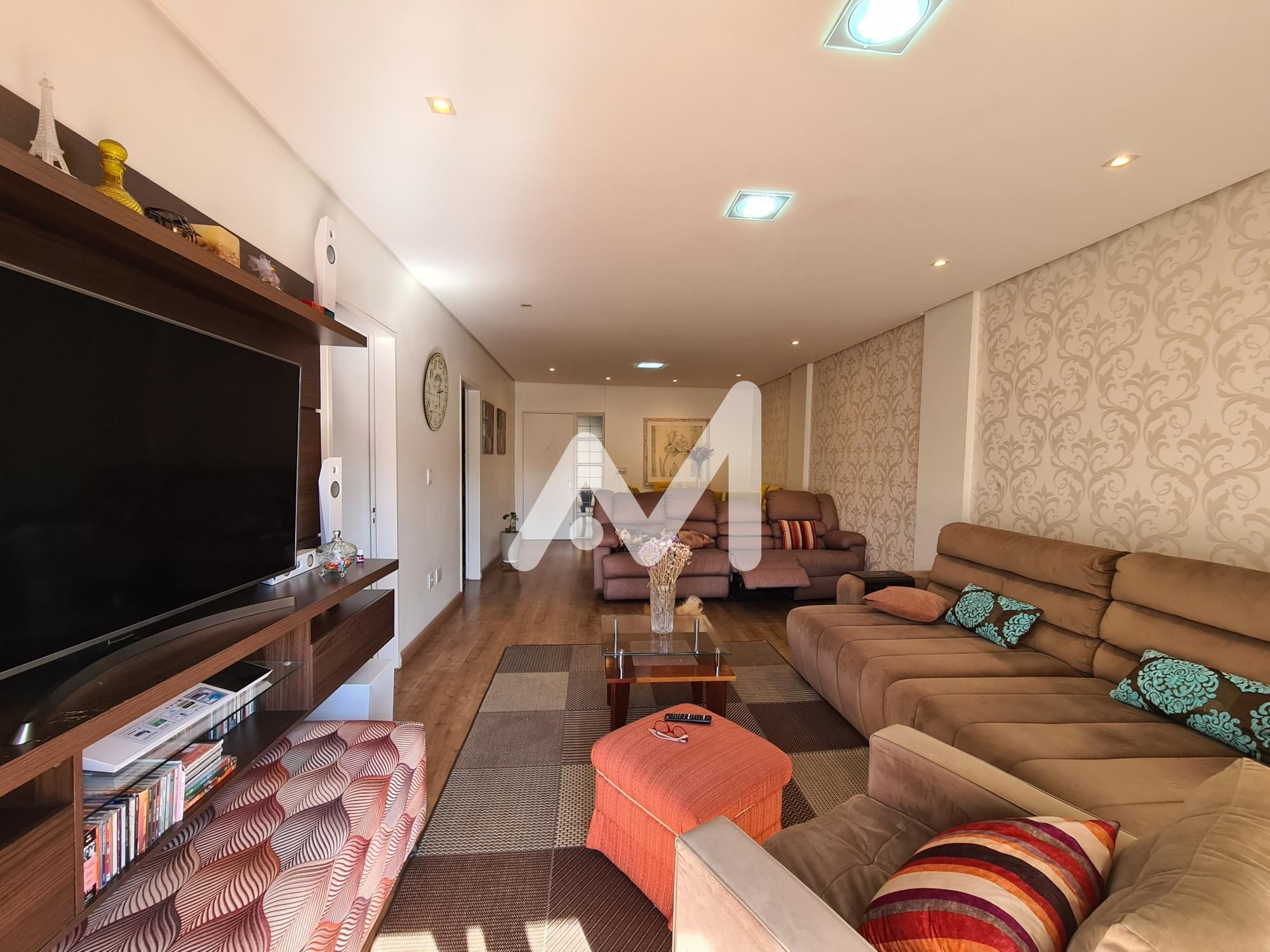 Apartamento com 124m² e 3 dormitórios no bairro Centro em Lajeado para Comprar