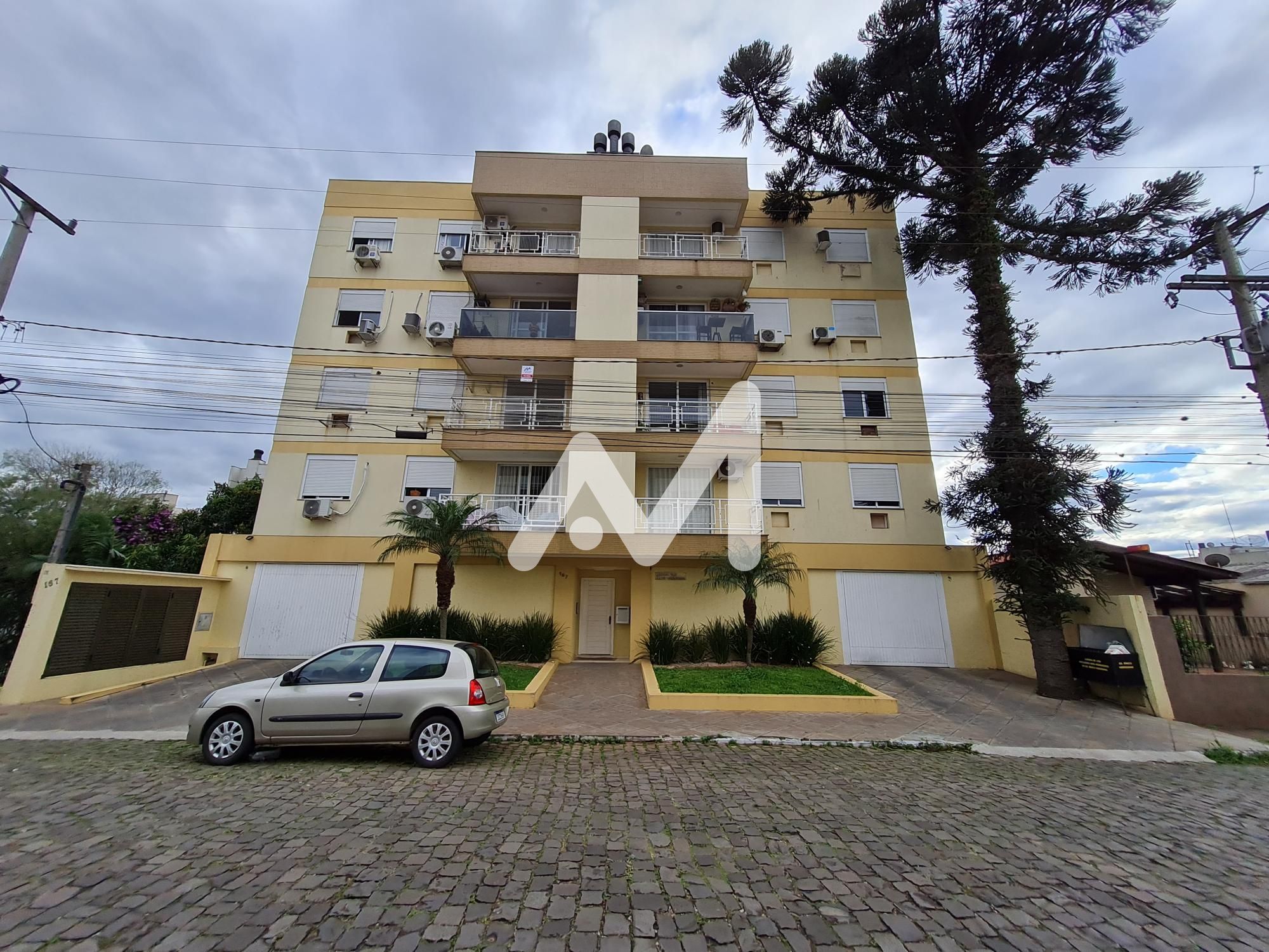 Apartamento com 90m² e 2 dormitórios no bairro Florestal em Lajeado para Alugar