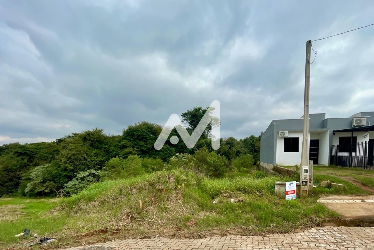 Terreno e 2 dormitórios no bairro Moinhos D'água em Lajeado para Comprar