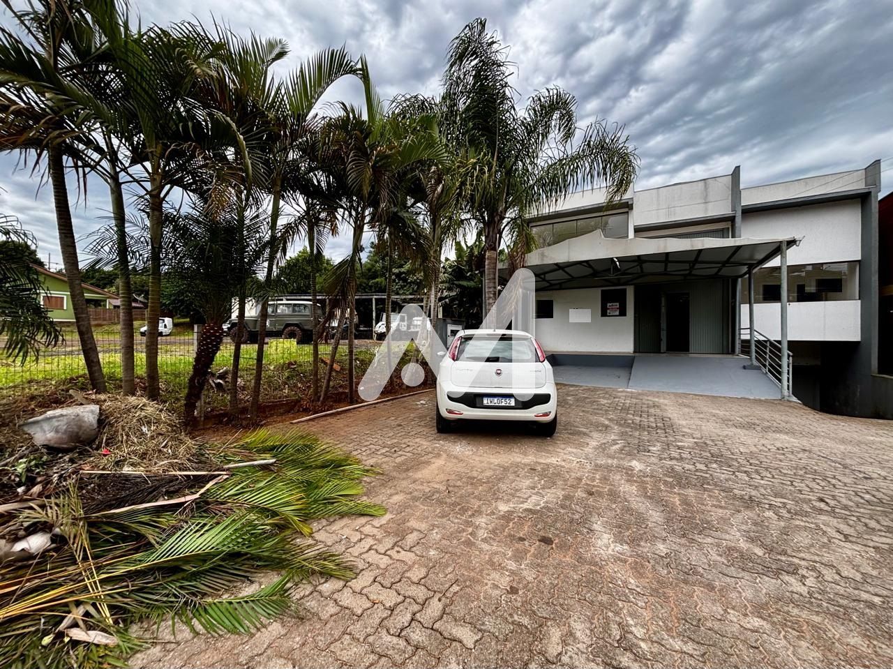 Pavilhão com 800m² e 4 dormitórios no bairro Universitário em Lajeado para Alugar
