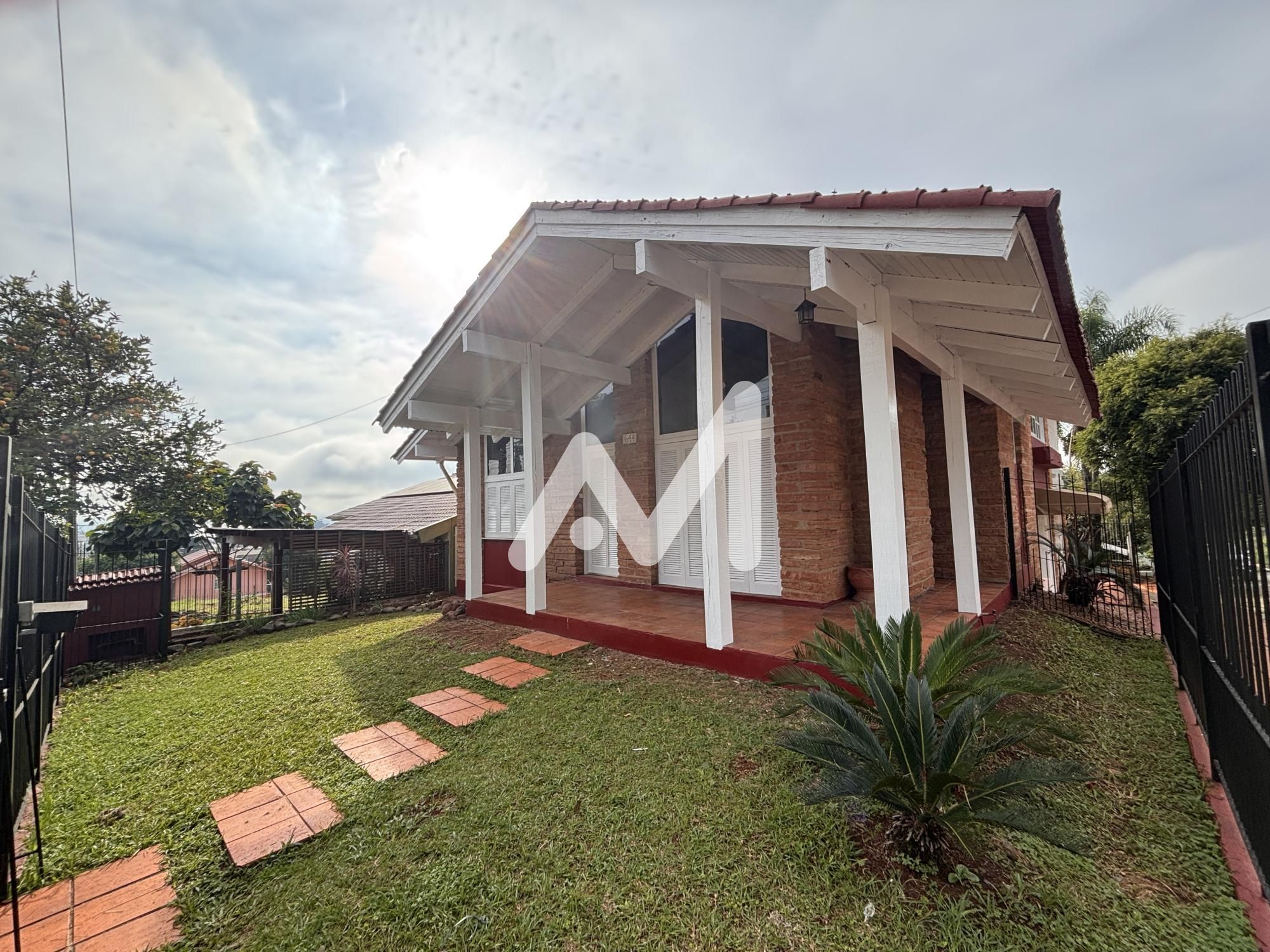 Casa Comercial com 201m² e 2 dormitórios no bairro Montanha em Lajeado para Comprar