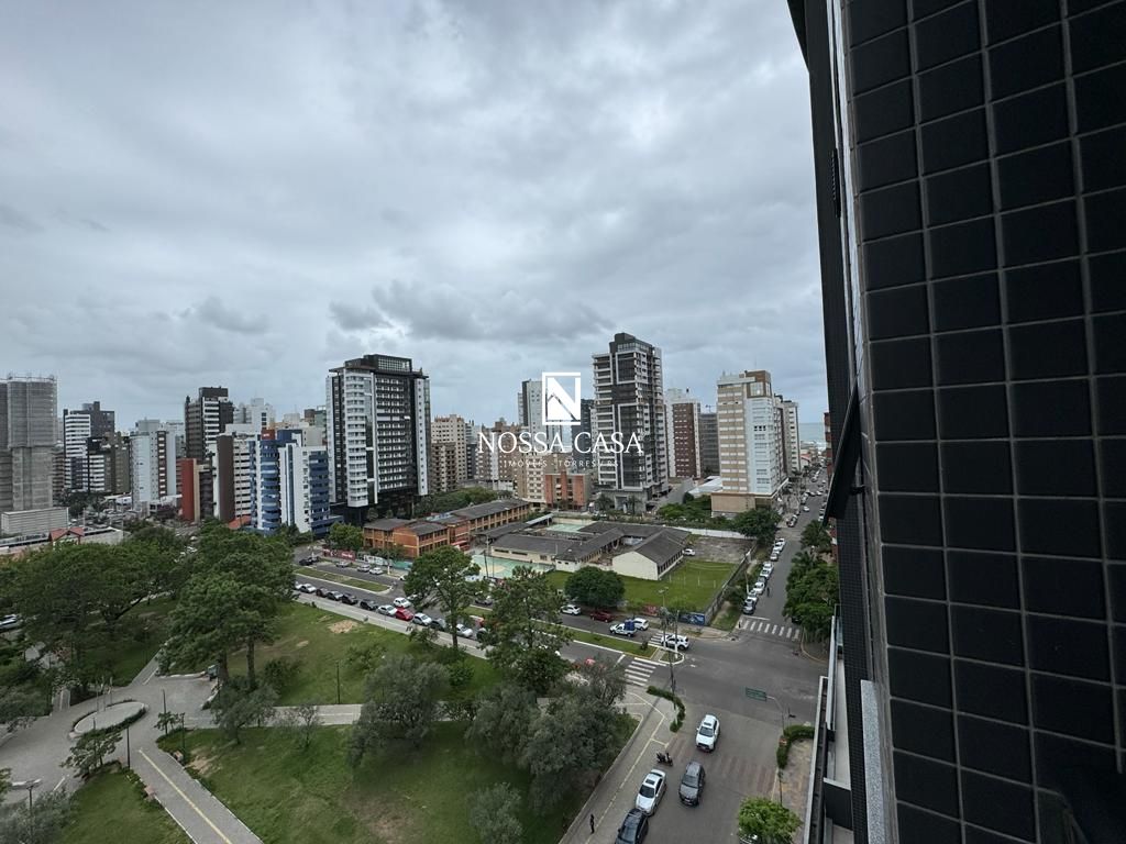 Apartamento à venda com 3 quartos, 106m² - Foto 2