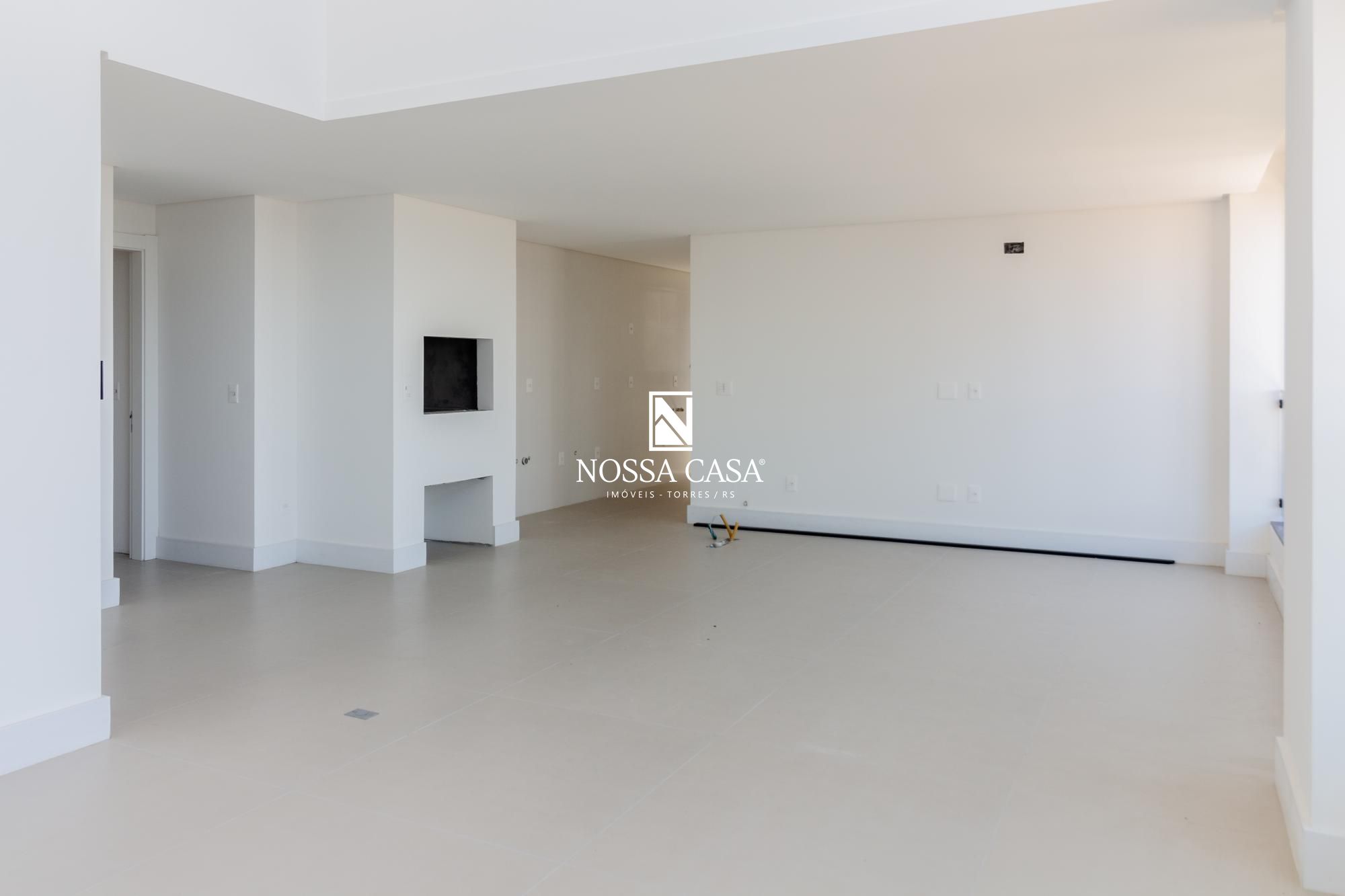 Apartamento à venda com 3 quartos, 142m² - Foto 4