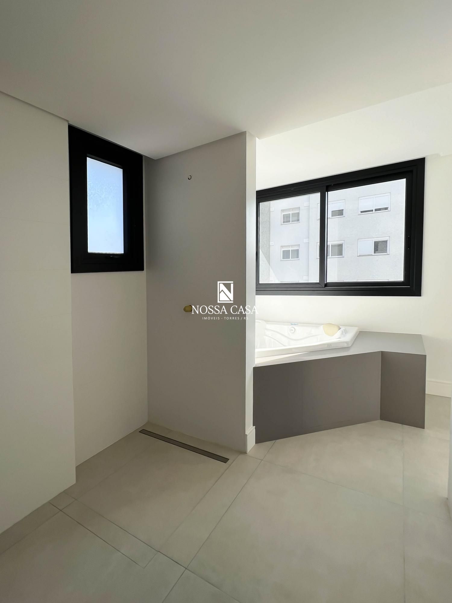 Apartamento à venda com 4 quartos, 220m² - Foto 35