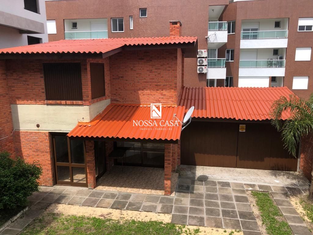 Casa à venda com 9 quartos, 420m² - Foto 2