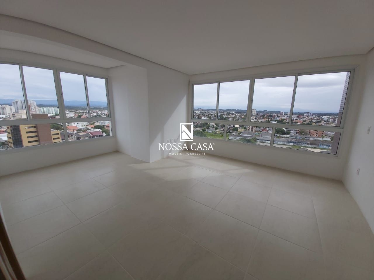 Apartamento à venda com 2 quartos, 170m² - Foto 1