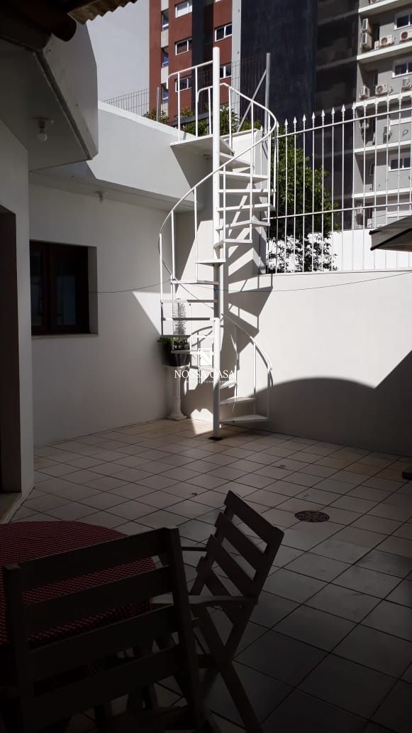 Casa à venda com 4 quartos, 150m² - Foto 9