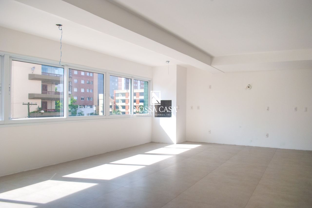 Apartamento à venda com 3 quartos, 204m² - Foto 2