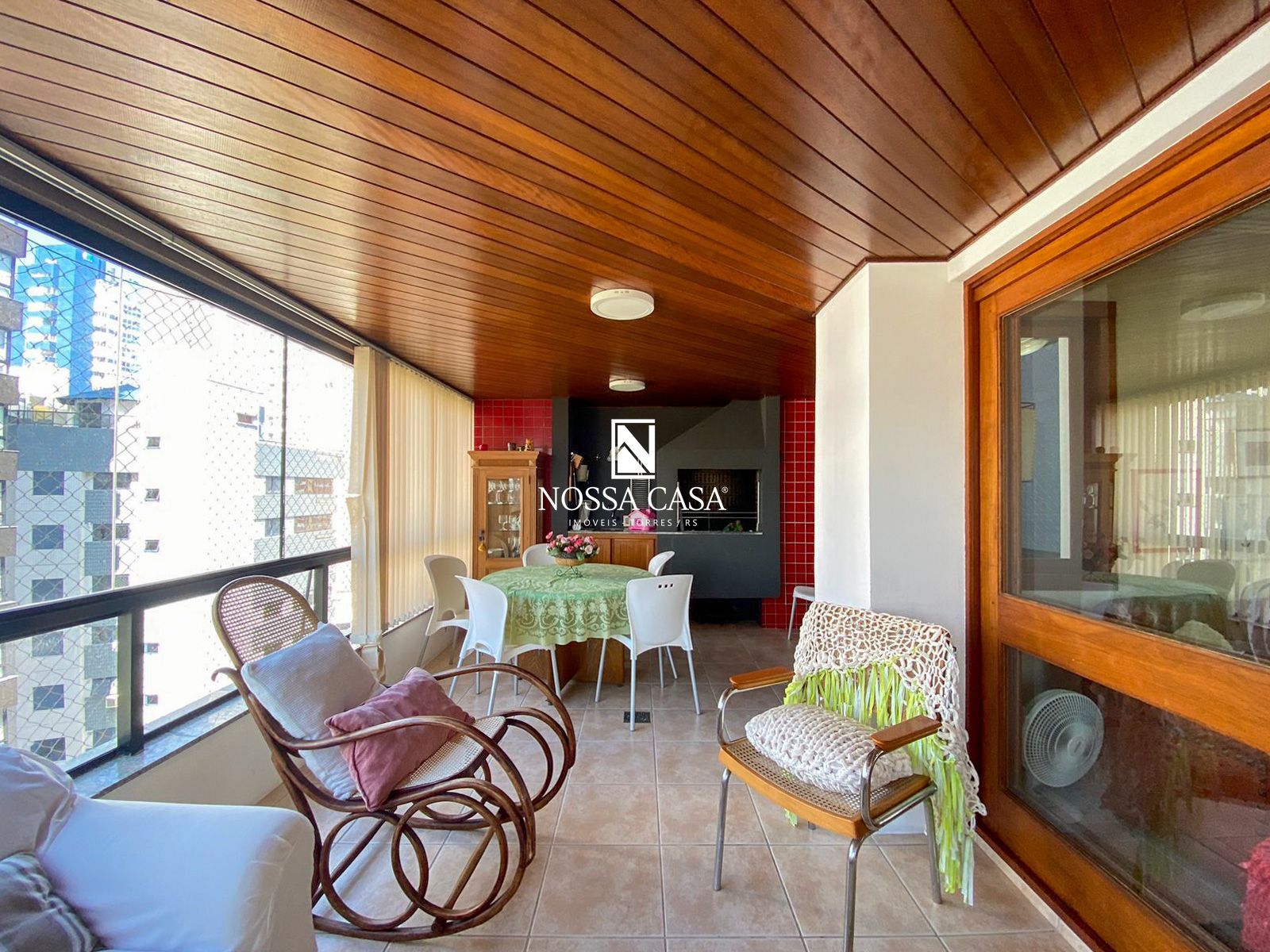 Apartamento, 3 quartos, 130 m² - Foto 2