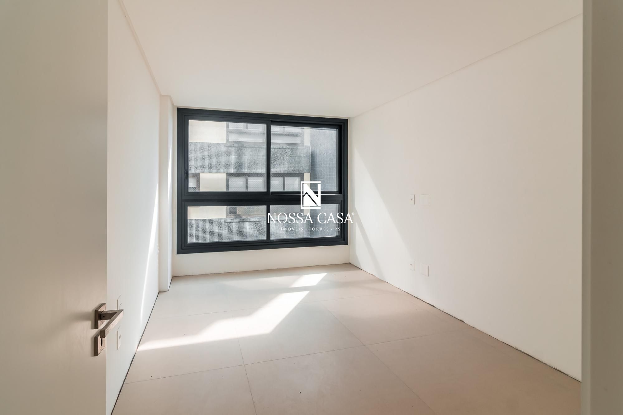 Apartamento à venda com 3 quartos, 142m² - Foto 2