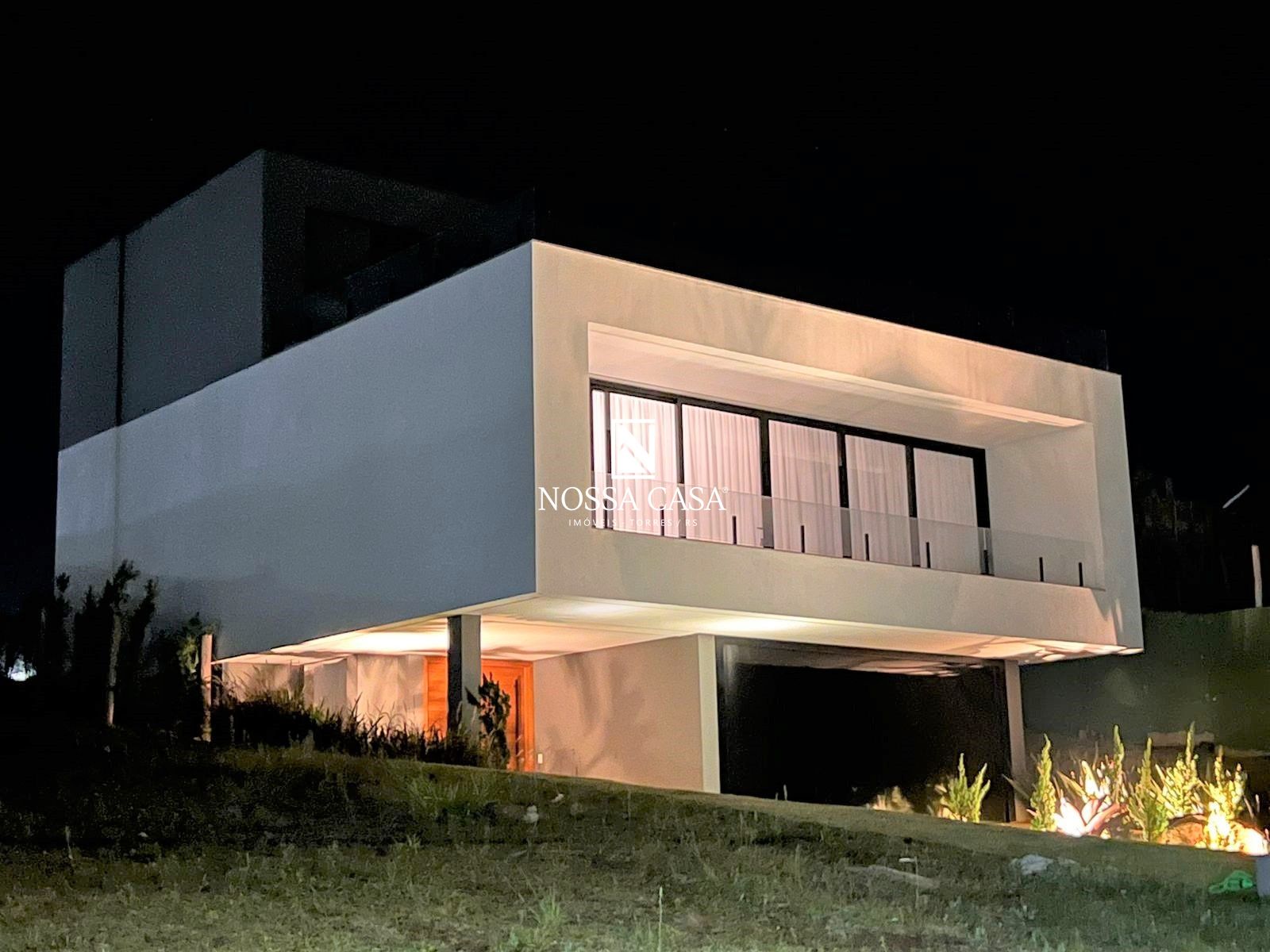 Casa de Condomínio à venda com 3 quartos, 335m² - Foto 2