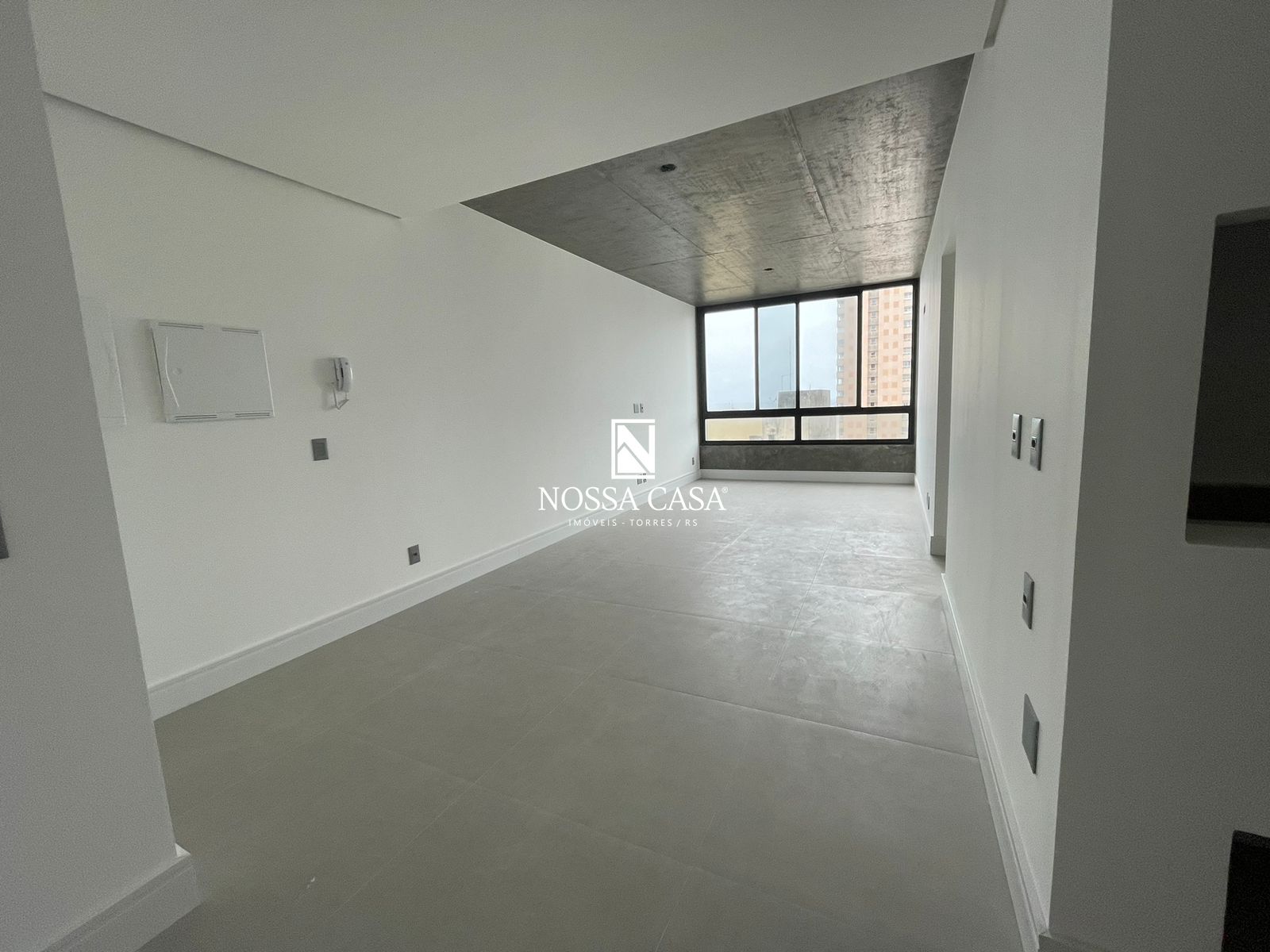 Apartamento à venda com 2 quartos, 73m² - Foto 1