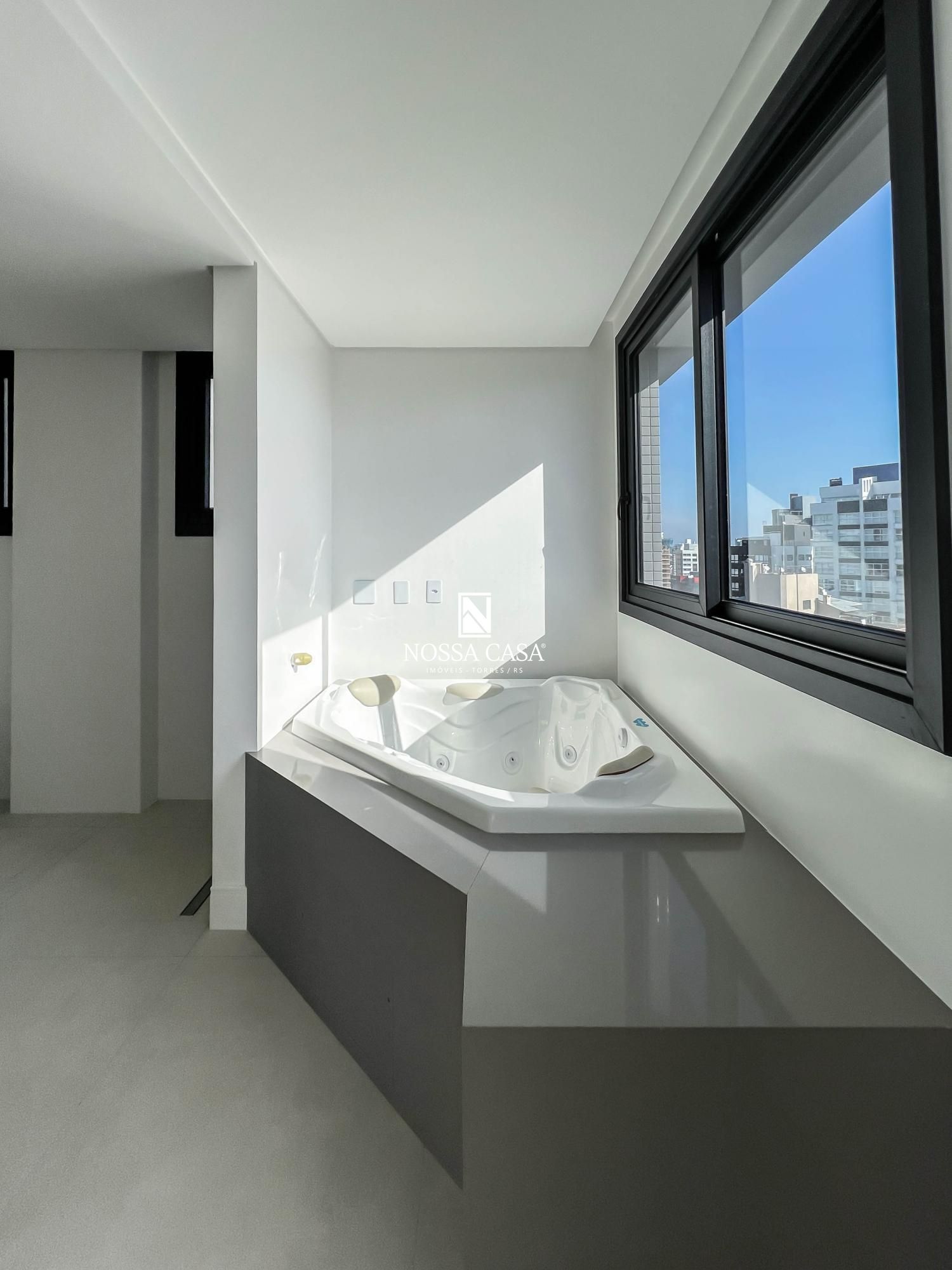 Apartamento à venda com 4 quartos, 220m² - Foto 32