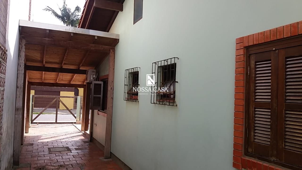 Casa à venda com 3 quartos, 130m² - Foto 2