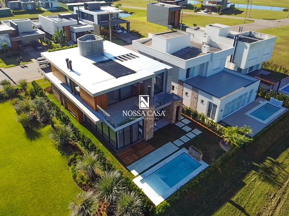 Casa de Condomínio à venda com 4 quartos, 310m² - Foto 4