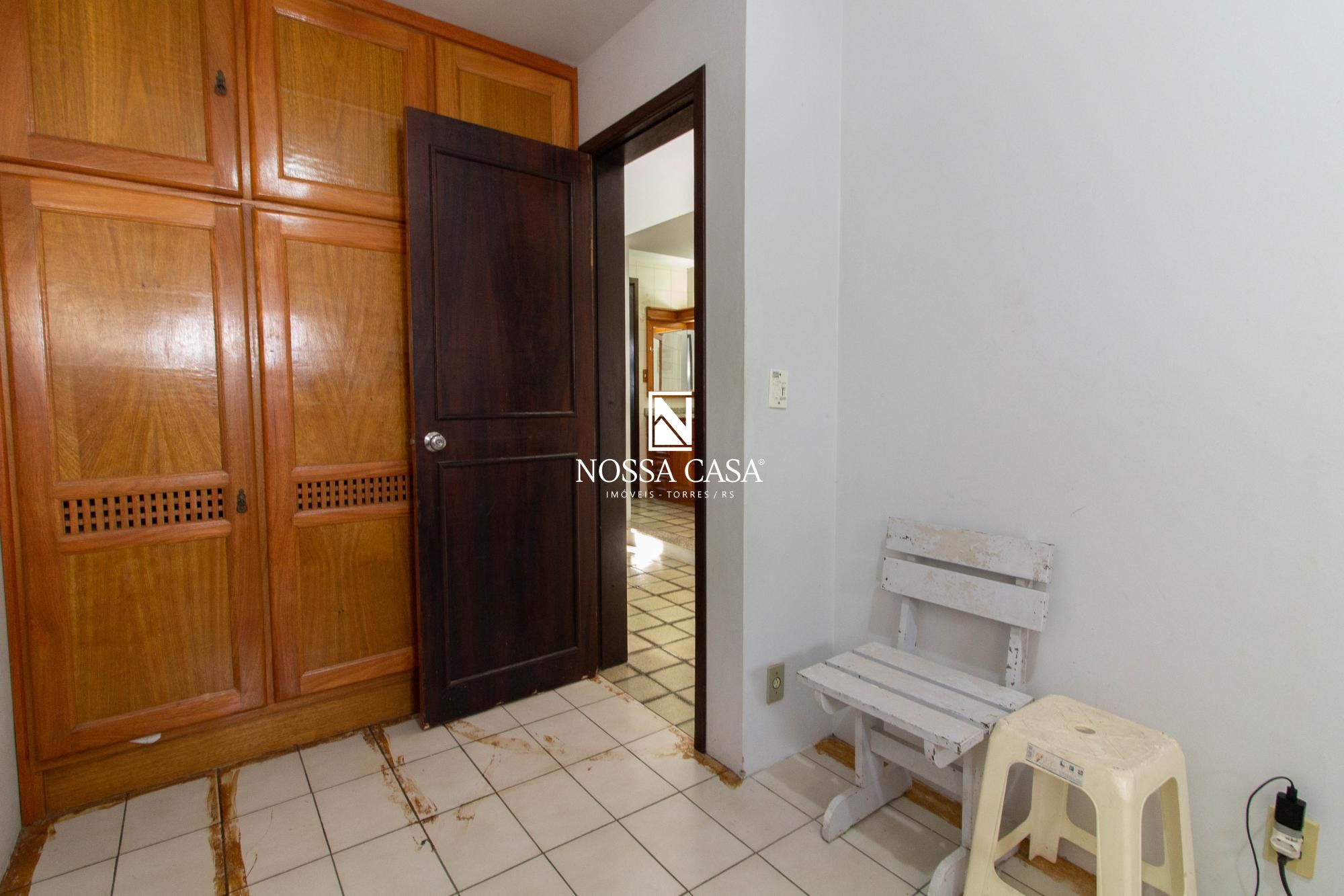 Casa à venda com 3 quartos, 180m² - Foto 26