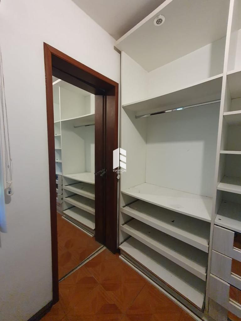 Casa de 3 quartos, 180m² no bairro Camobi, em Santa Maria | Eu Corretor