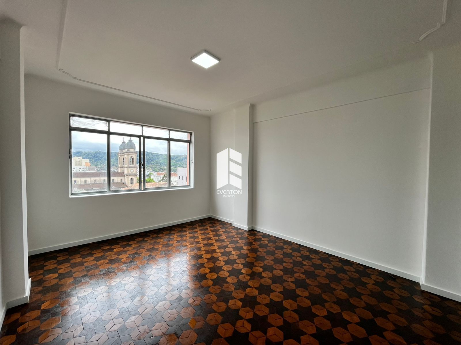 Apartamento de 2 quartos, 90m² no bairro Centro, em Santa Maria | Eu Corretor