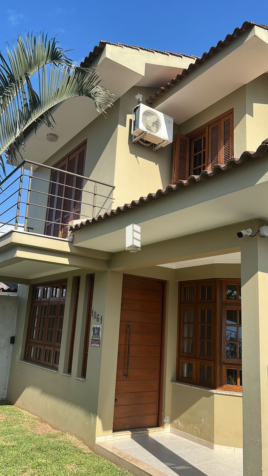 Casa de 3 quartos, 220m² no bairro Juscelino Kubitschek, em Santa Maria | Eu Corretor
