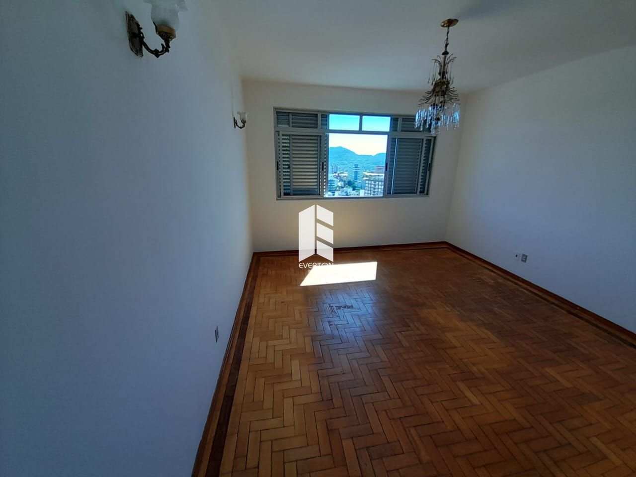 Apartamento de 3 quartos, 107m² no bairro Centro, em Santa Maria | Eu Corretor