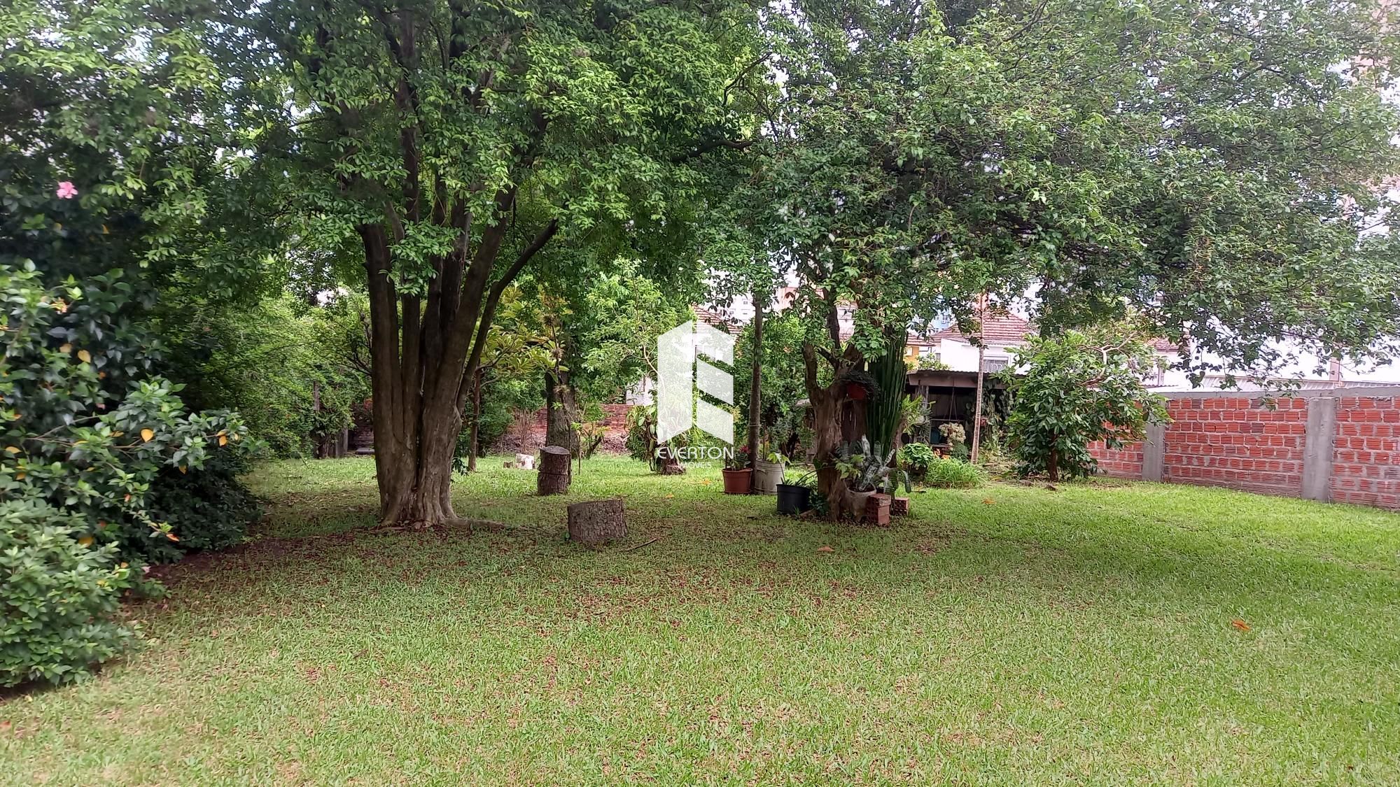 Prédio Inteiro de 5 quartos, 300m² no bairro Nossa Senhora de Fátima, em Santa Maria | Eu Corretor