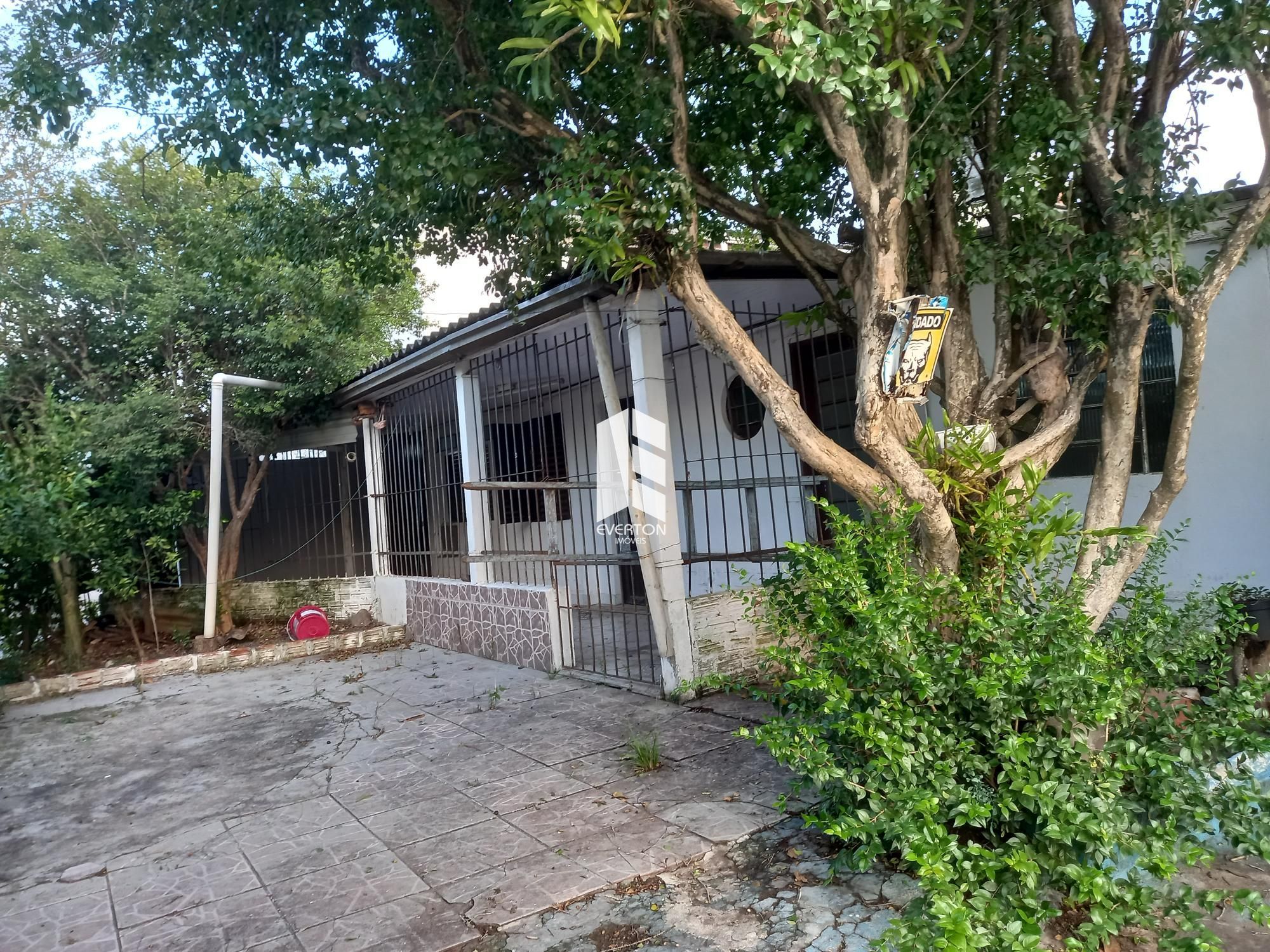 Casa de 3 quartos, 80m² no bairro Tancredo Neves, em Santa Maria | Eu Corretor