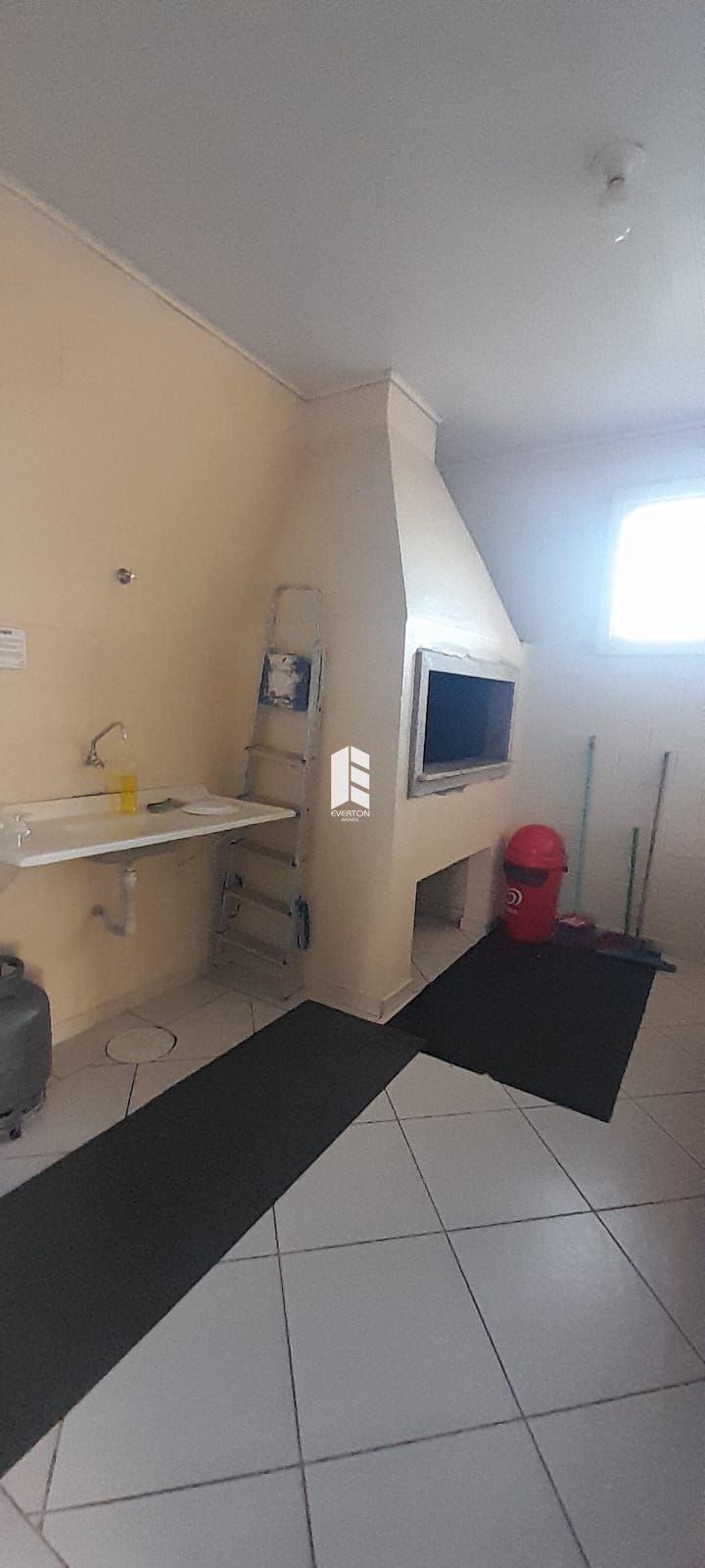 Apartamento de 2 quartos, 49m² no bairro Nossa Senhora Medianeira, em Santa Maria | Eu Corretor