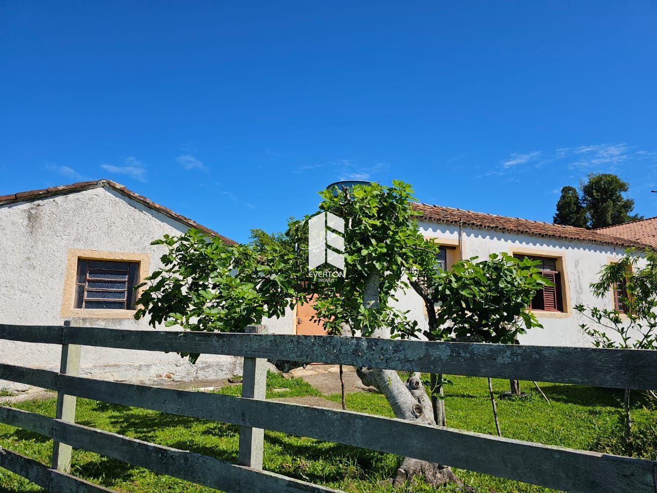 Fazenda 3 dormitórios à venda centro lavras do sul/rs