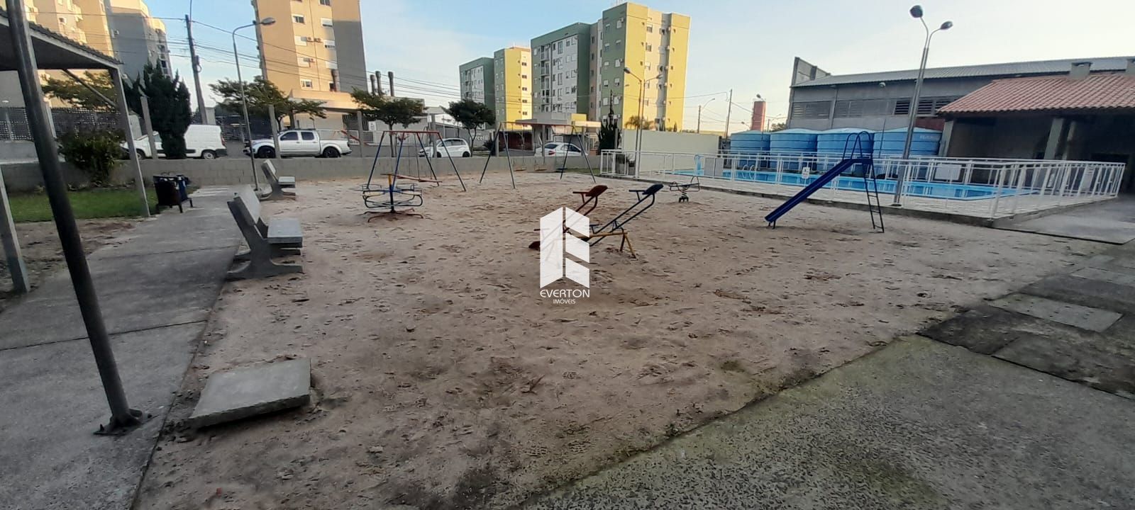 img240409517