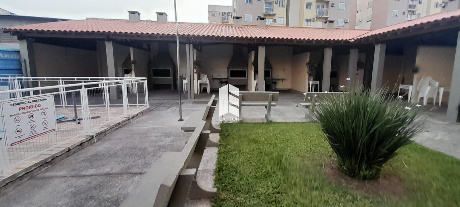 img240409516