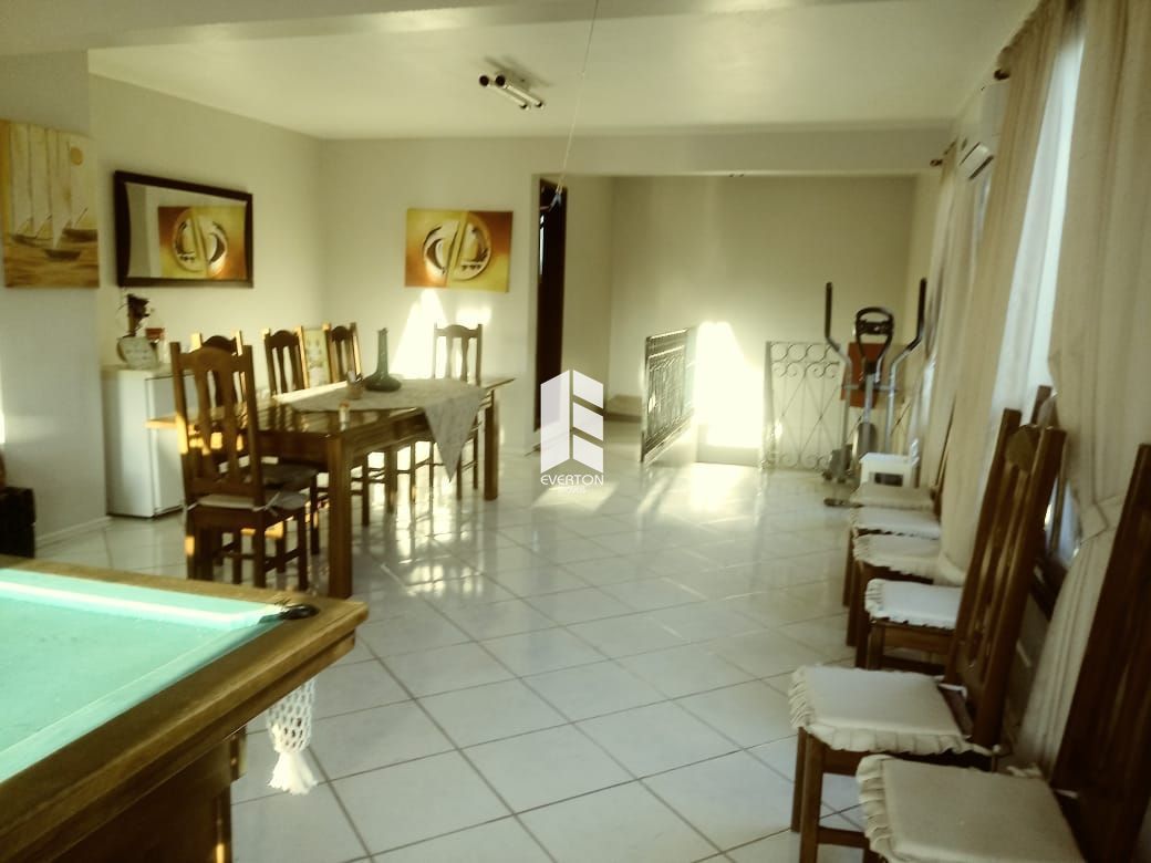 Casa 3 dormitórios à venda Camobi Santa Maria/RS