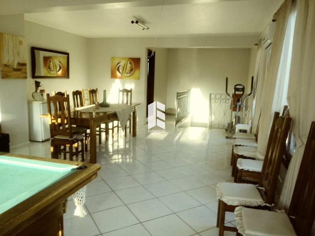 Casa de 3 quartos, 200m² no bairro Camobi, em Santa Maria | Eu Corretor