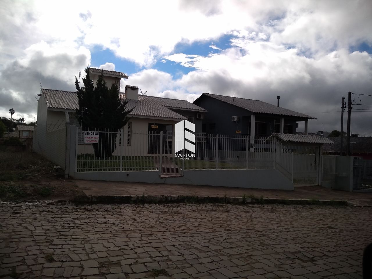 Casa 3 dormitórios à venda centro tupanciretã/rs