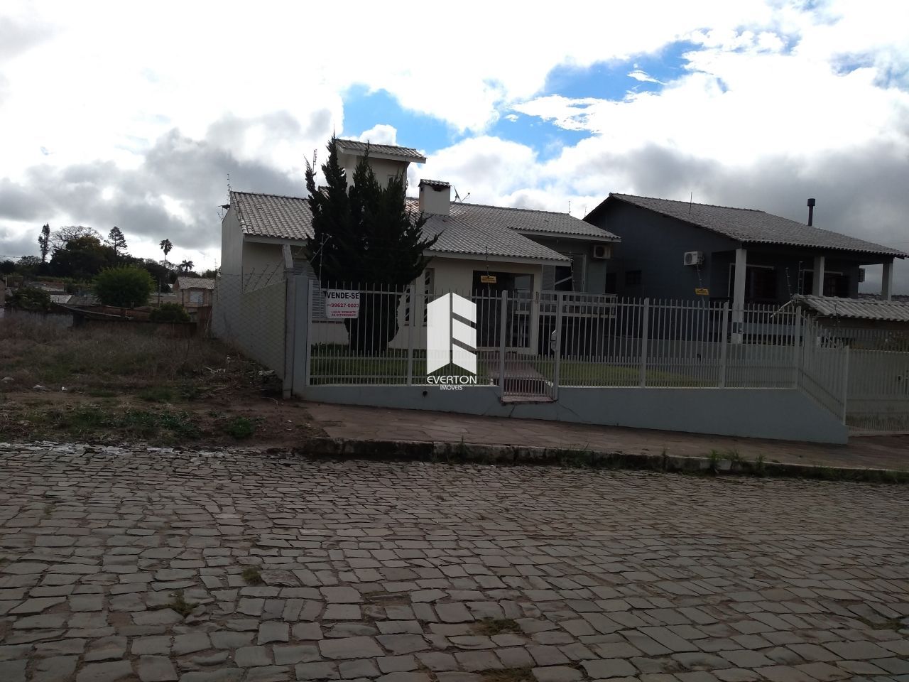 Casa 3 dormitórios à venda centro tupanciretã/rs